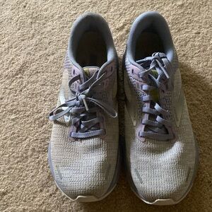 Brooks Ghost 14 Running/Walking Shoe.